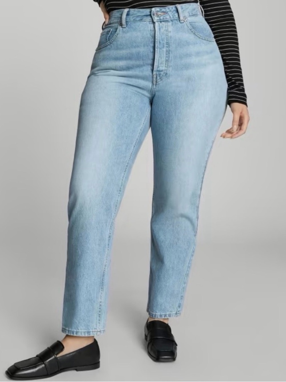 Everlane THE ’90S CHEEKY® JEAN in Vintage Sunbleached Blue - CURVY